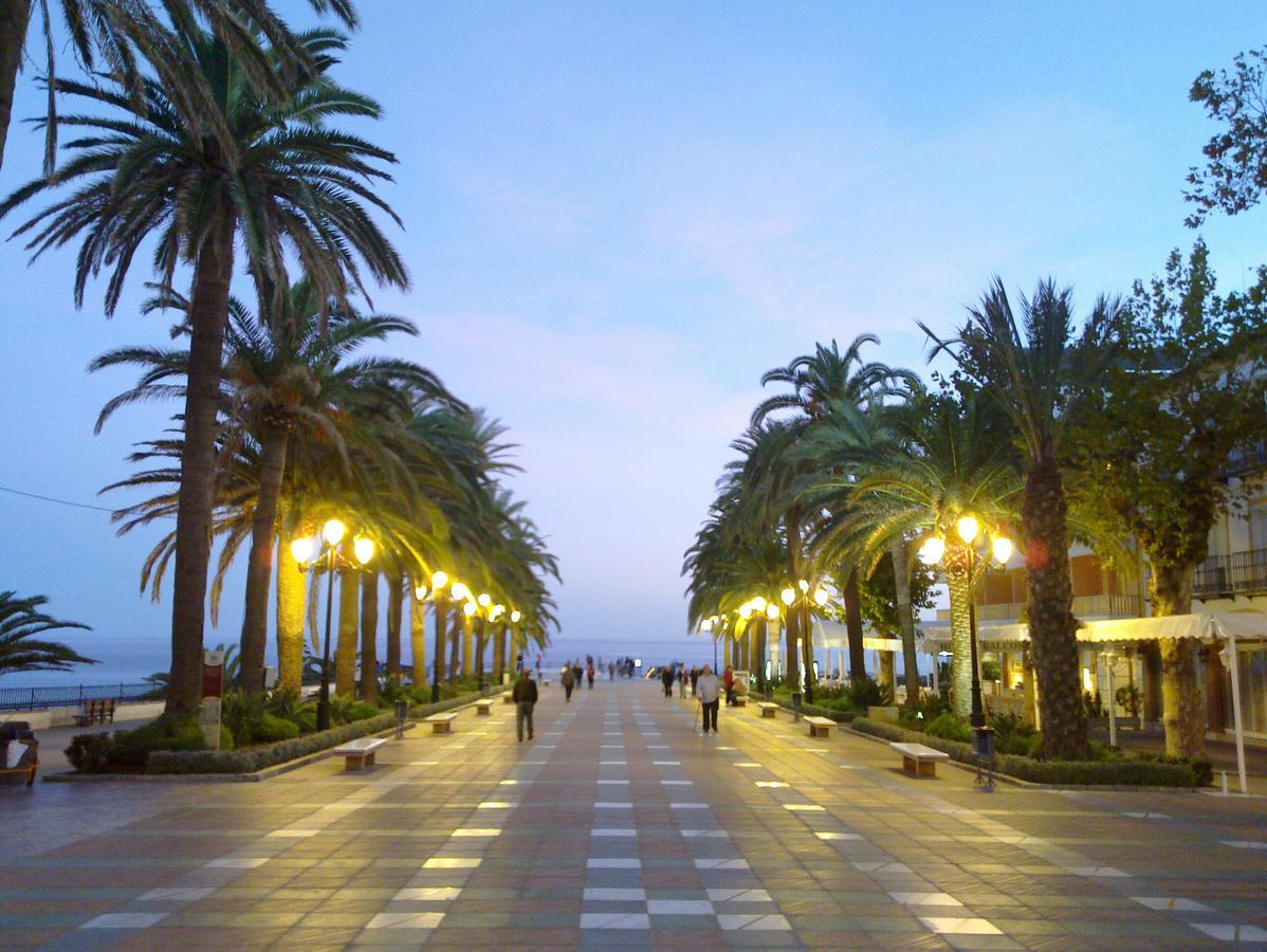 Casa Wahl Villa Nerja Dış mekan fotoğraf